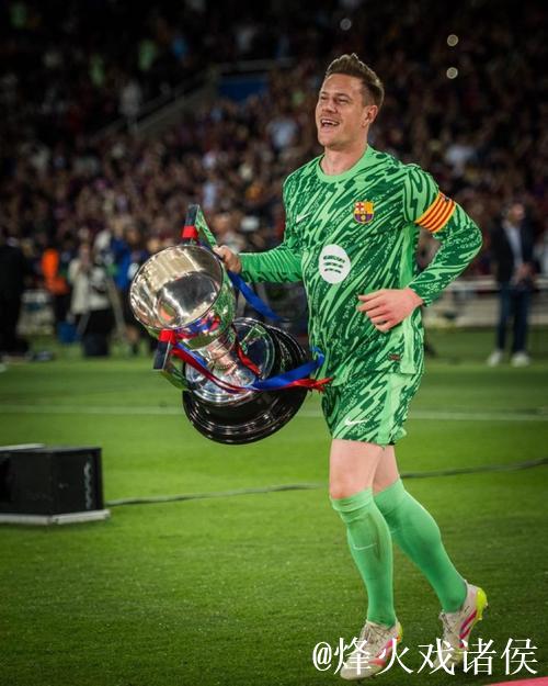 巴萨官方:特尔施特根已获医疗许可,入选对阵法 巴萨官方:特尔施特根已获医疗许可,入选对阵法