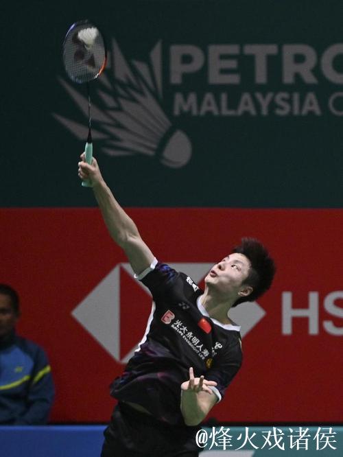 石宇奇伤退马来西亚公开赛 获男单亚军